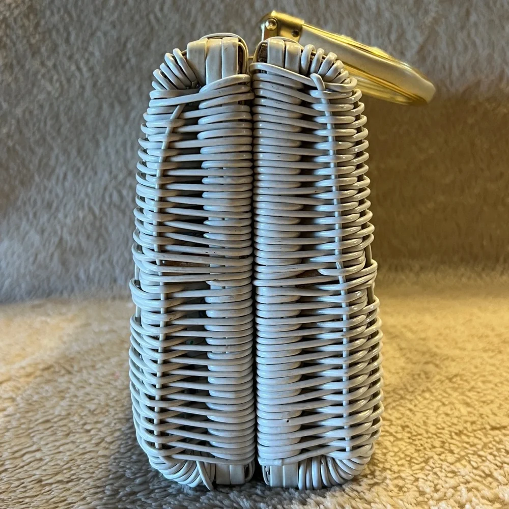 BRITISH OF HONG KONG Vintage Handmade White Wicker Purse - Picture 5 of 17